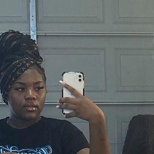 Meet your Posher, Taja